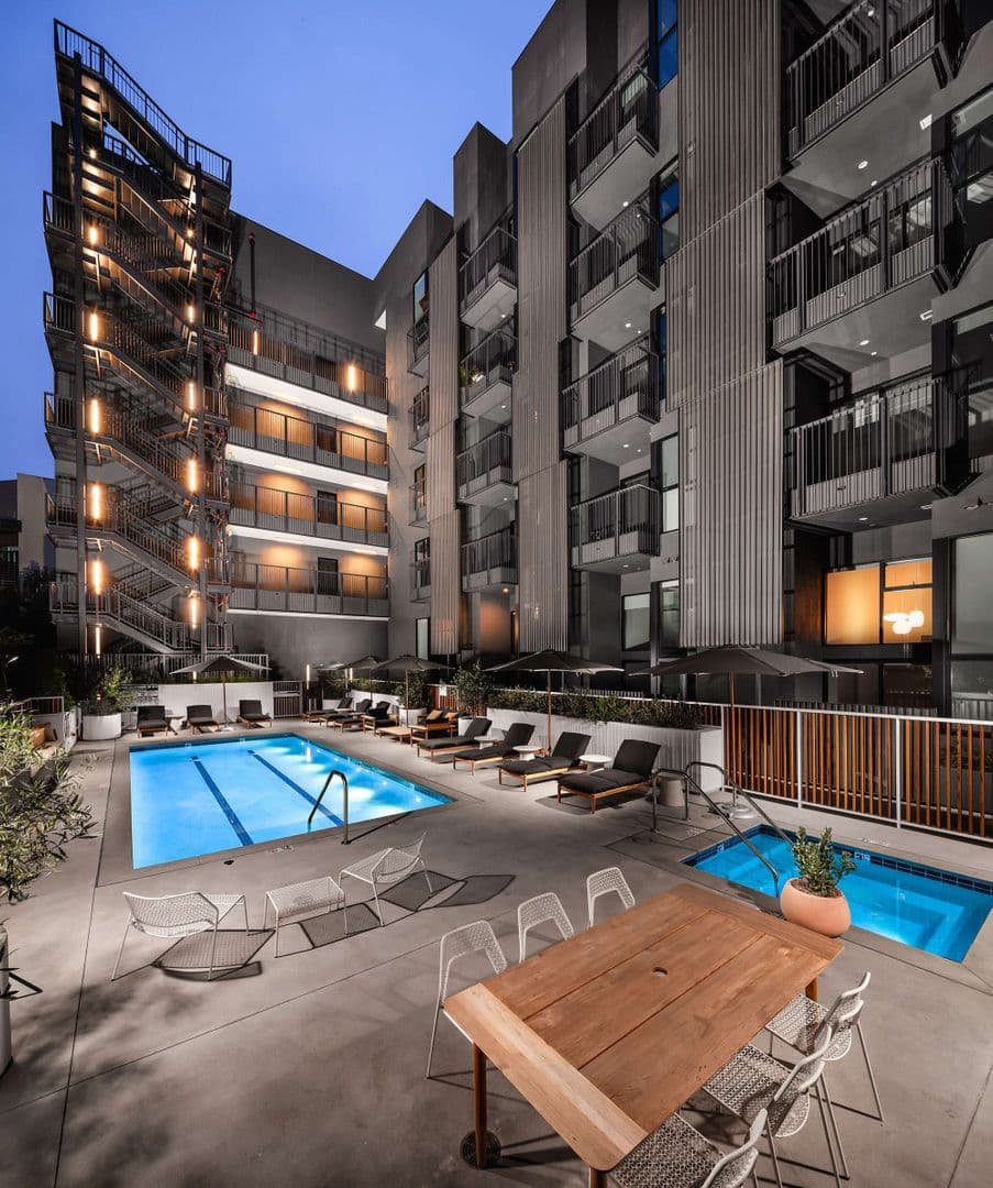 (52) Line Lofts 17 of 20