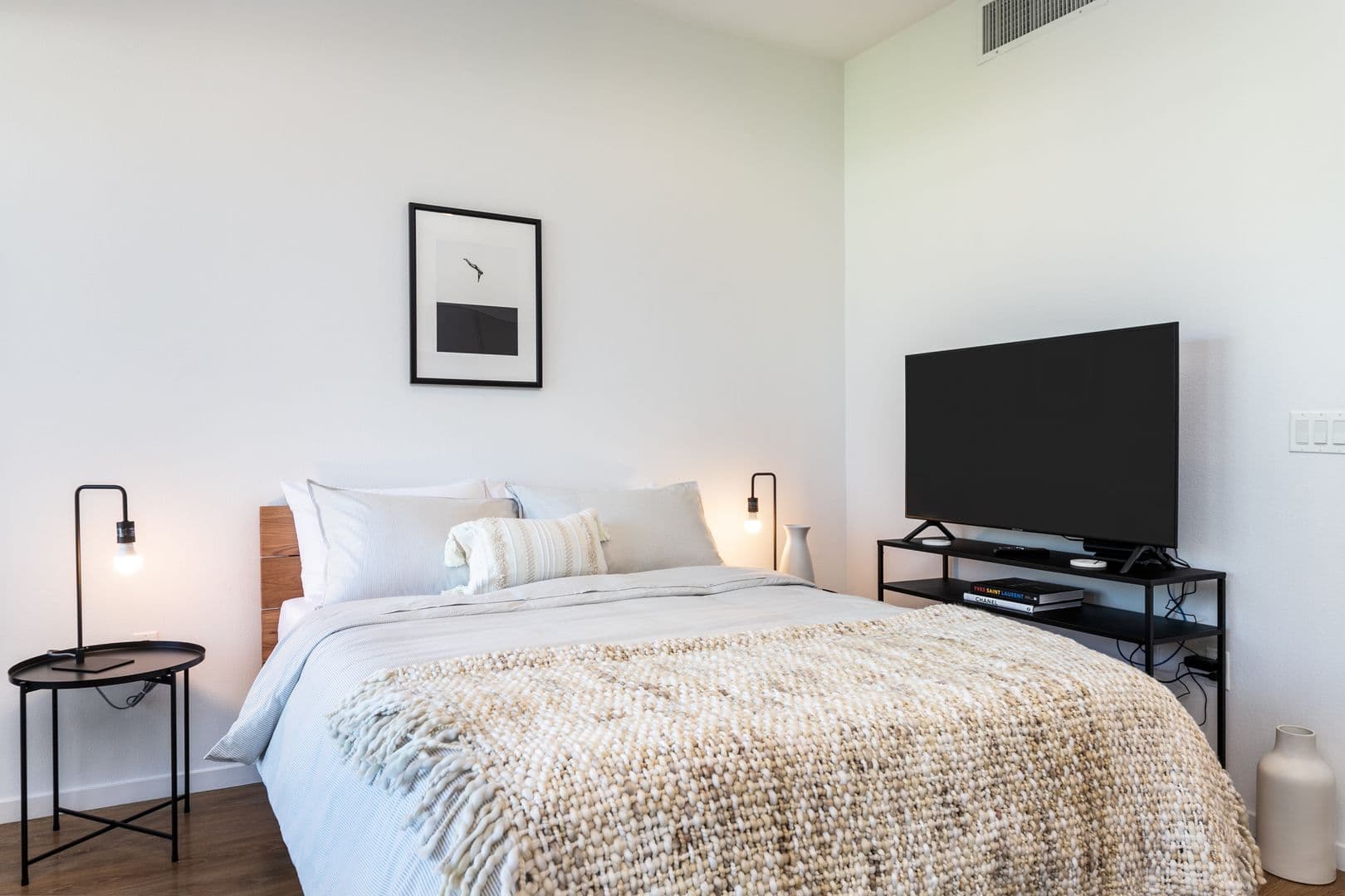 (52) Line Lofts 3 of 20
