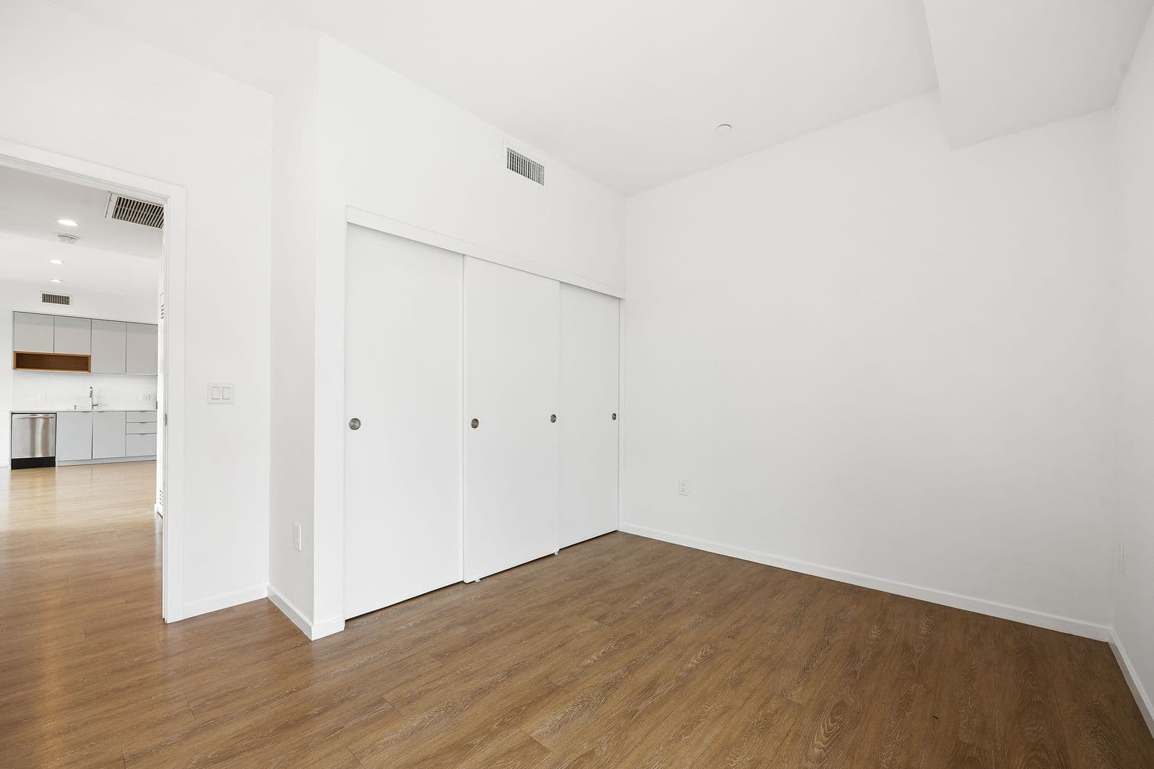 (52) Line Lofts 21 of 24
