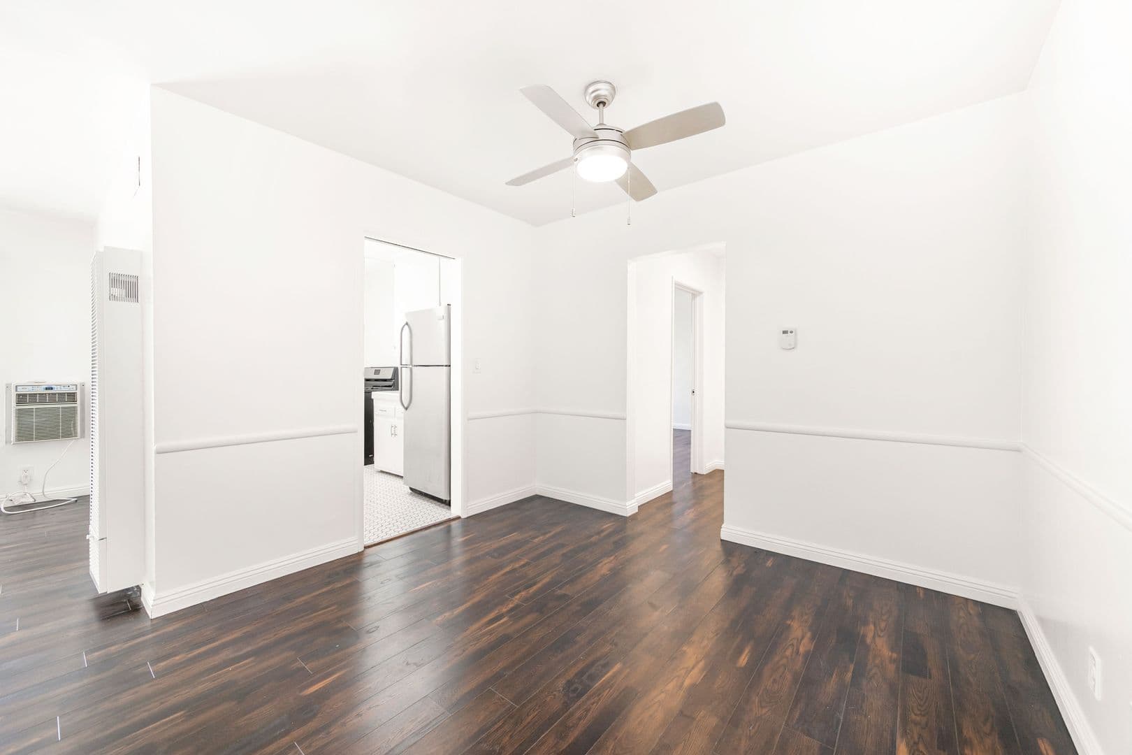 (39) Hollyview Apartments 9 of 20