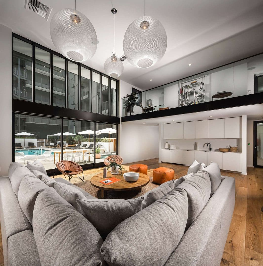 (52) Line Lofts 16 of 18
