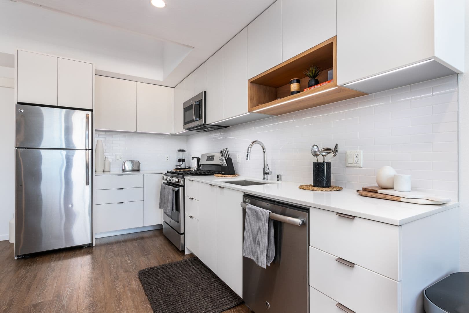(52) Line Lofts 15 of 19