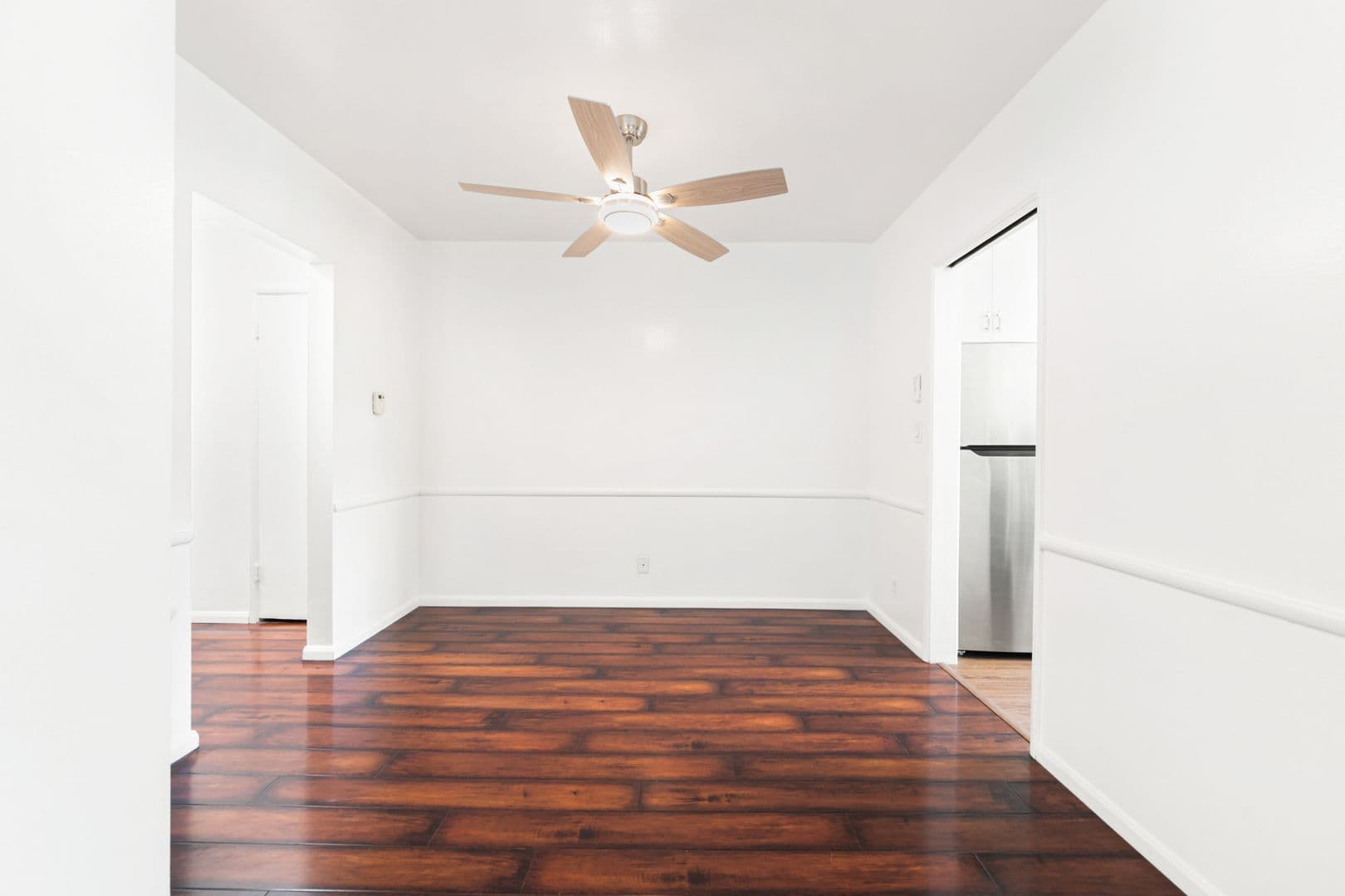(39) Hollyview Apartments 6 of 15