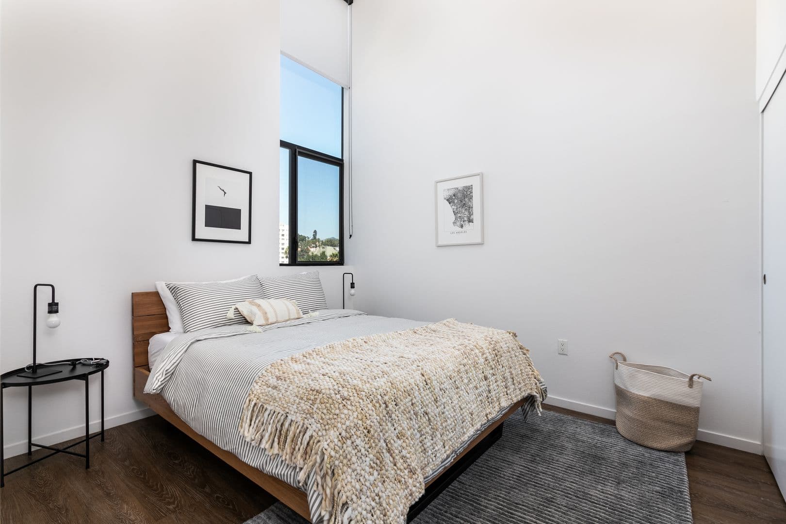 (52) Line Lofts 16 of 19