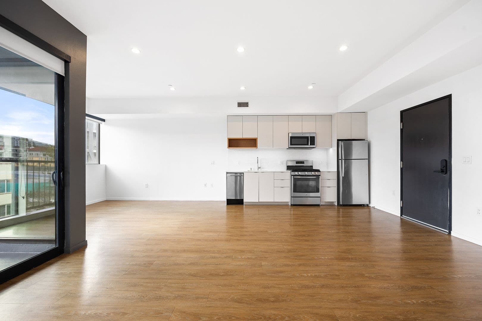 (52) Line Lofts 10 of 24