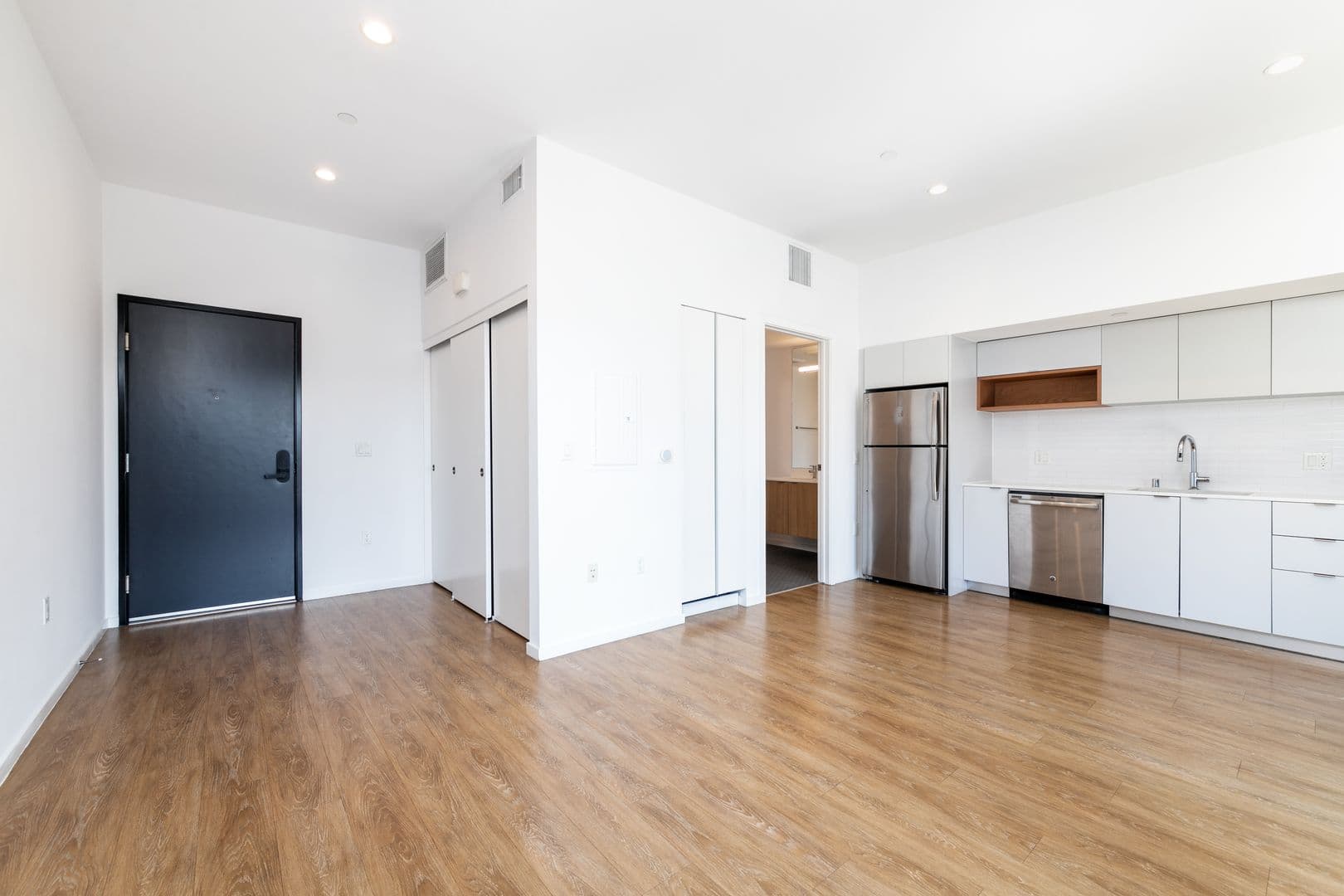 (52) Line Lofts 11 of 18