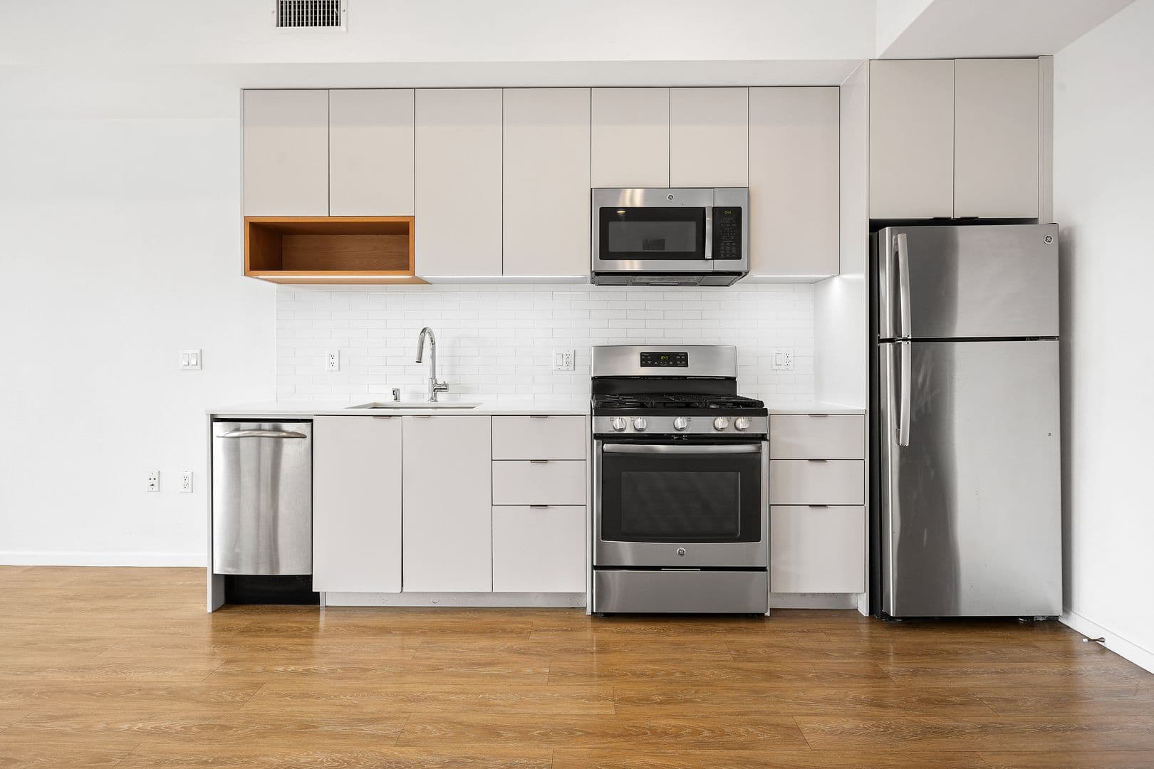 (52) Line Lofts 12 of 24