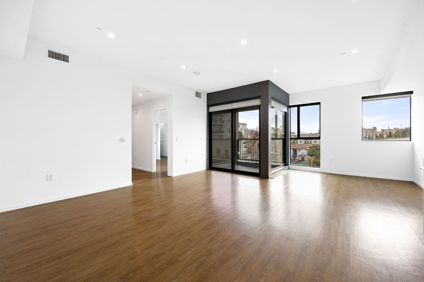 (52) Line Lofts 9 of 24