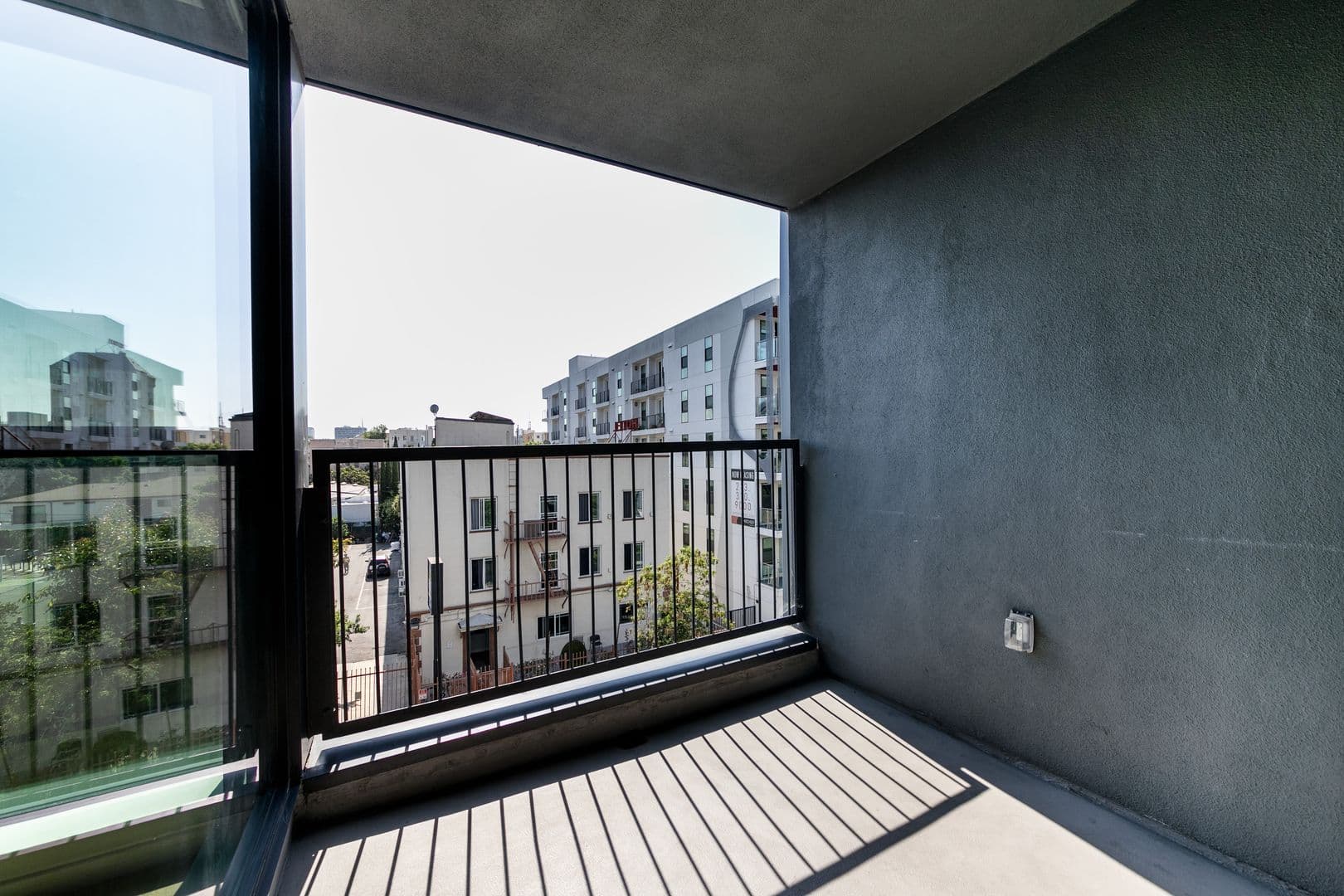 (52) Line Lofts 13 of 18