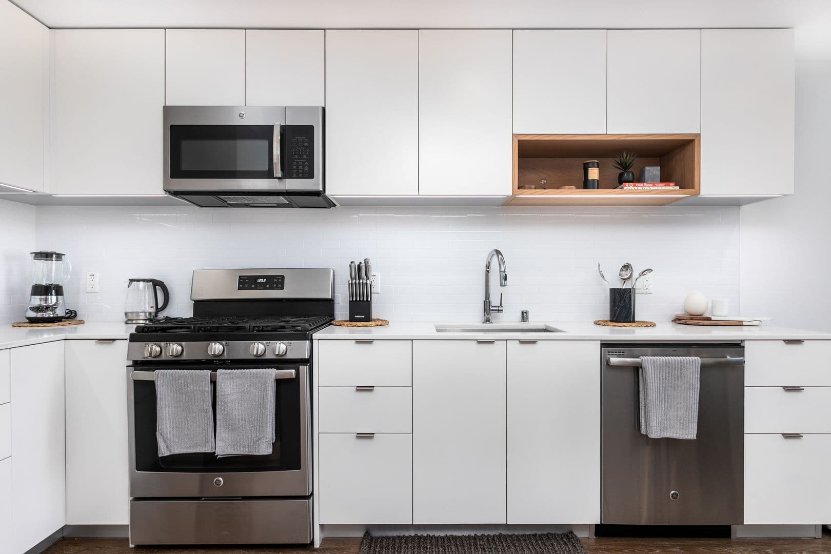 (52) Line Lofts 14 of 19