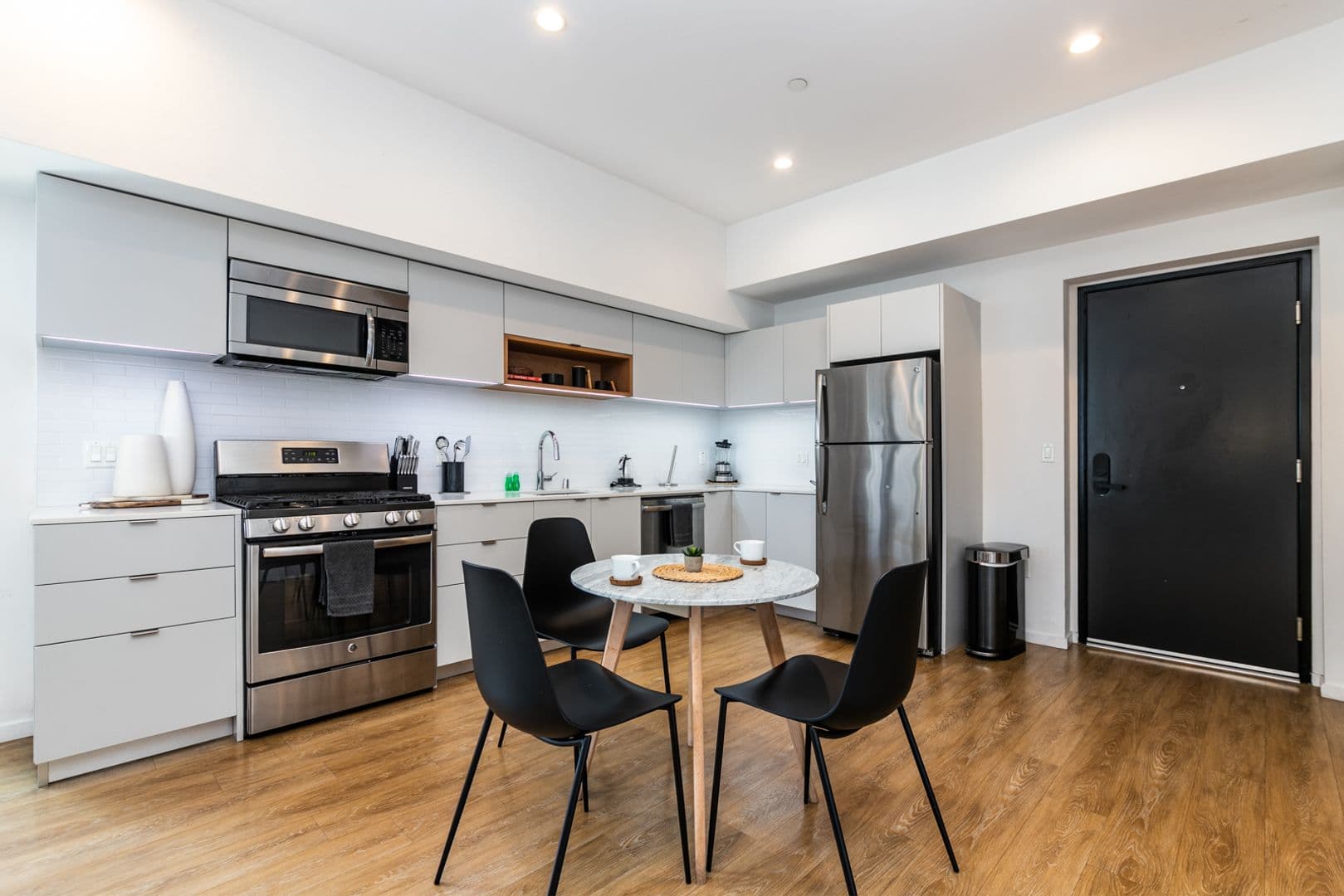 (52) Line Lofts 4 of 16