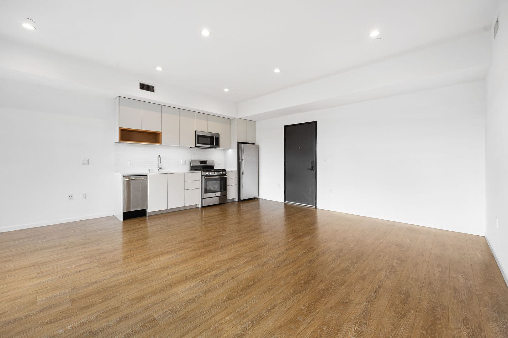 (52) Line Lofts 11 of 24