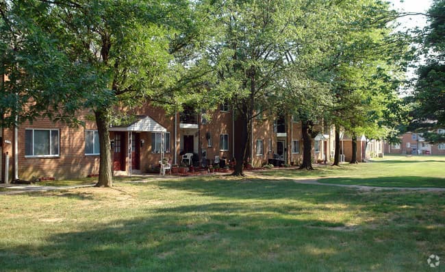 Large 1100 SQ ft. Two Bedroom Renovated 856-783-8080 10 of 18