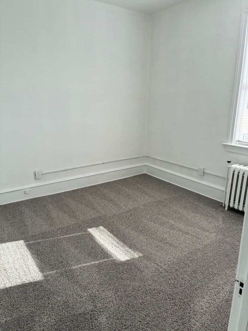 One Bedroom Model with Heat included 5 of 11