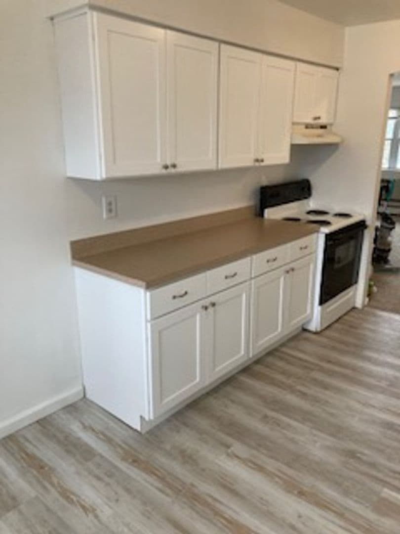 Spacious Renovated One Bedroom 856-783-8080 11 of 14