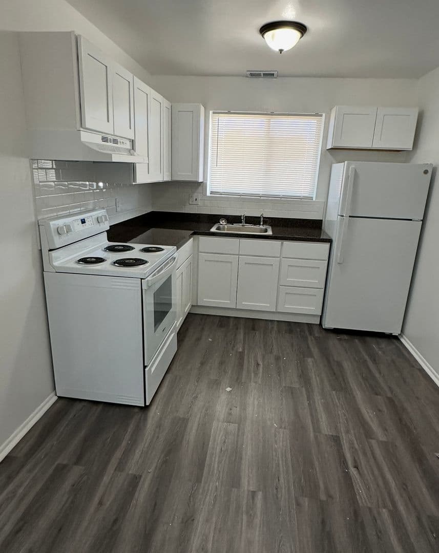 Large 1100 SQ ft. Two Bedroom Renovated 856-783-8080 10 of 20