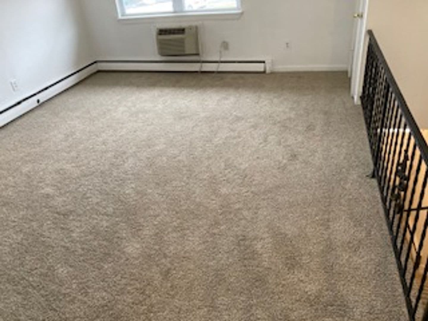 Spacious Renovated One Bedroom 856-783-8080 12 of 14