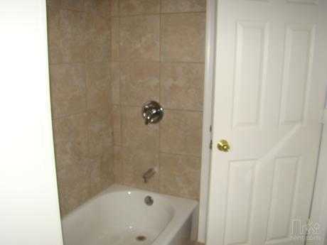 Spacious Renovated One Bedroom 856-783-8080 13 of 14