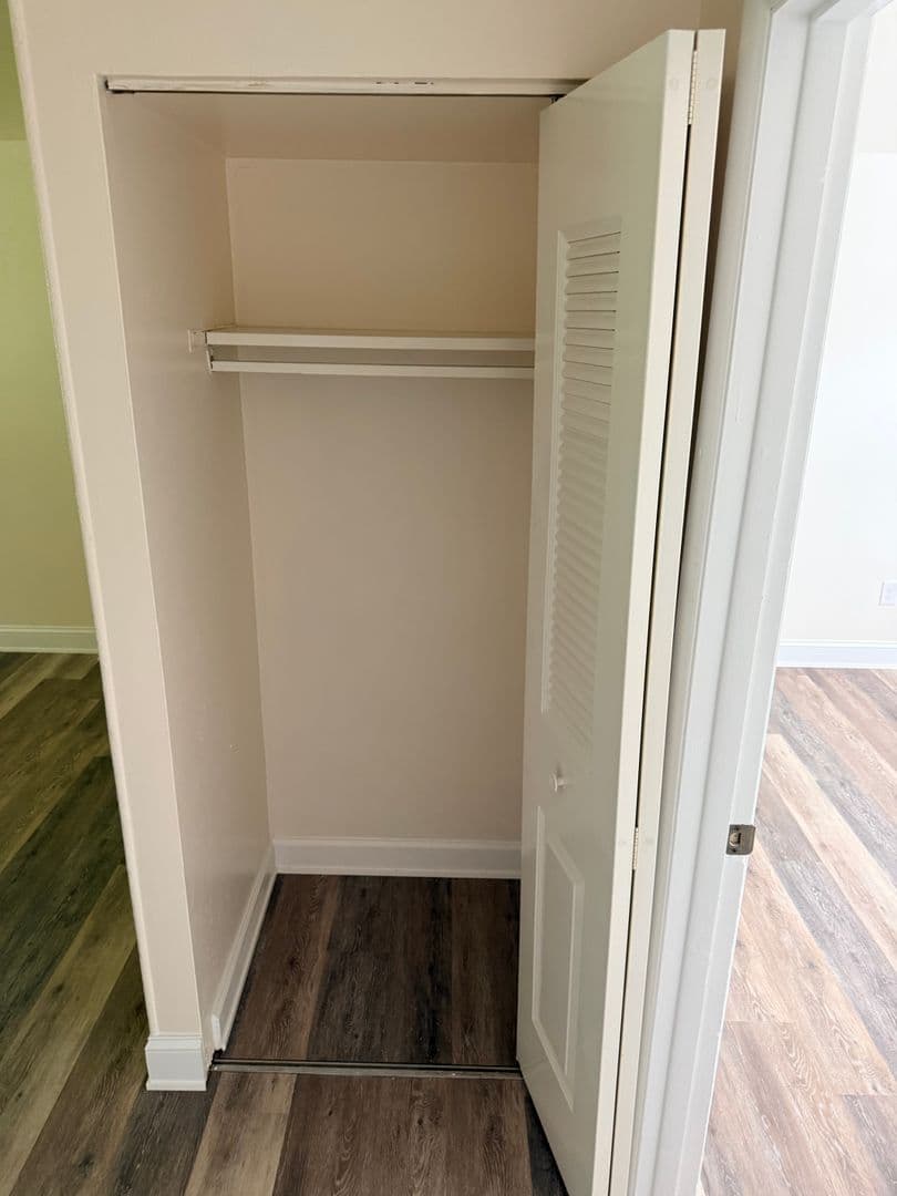 25 E Third Ave 6 of 13