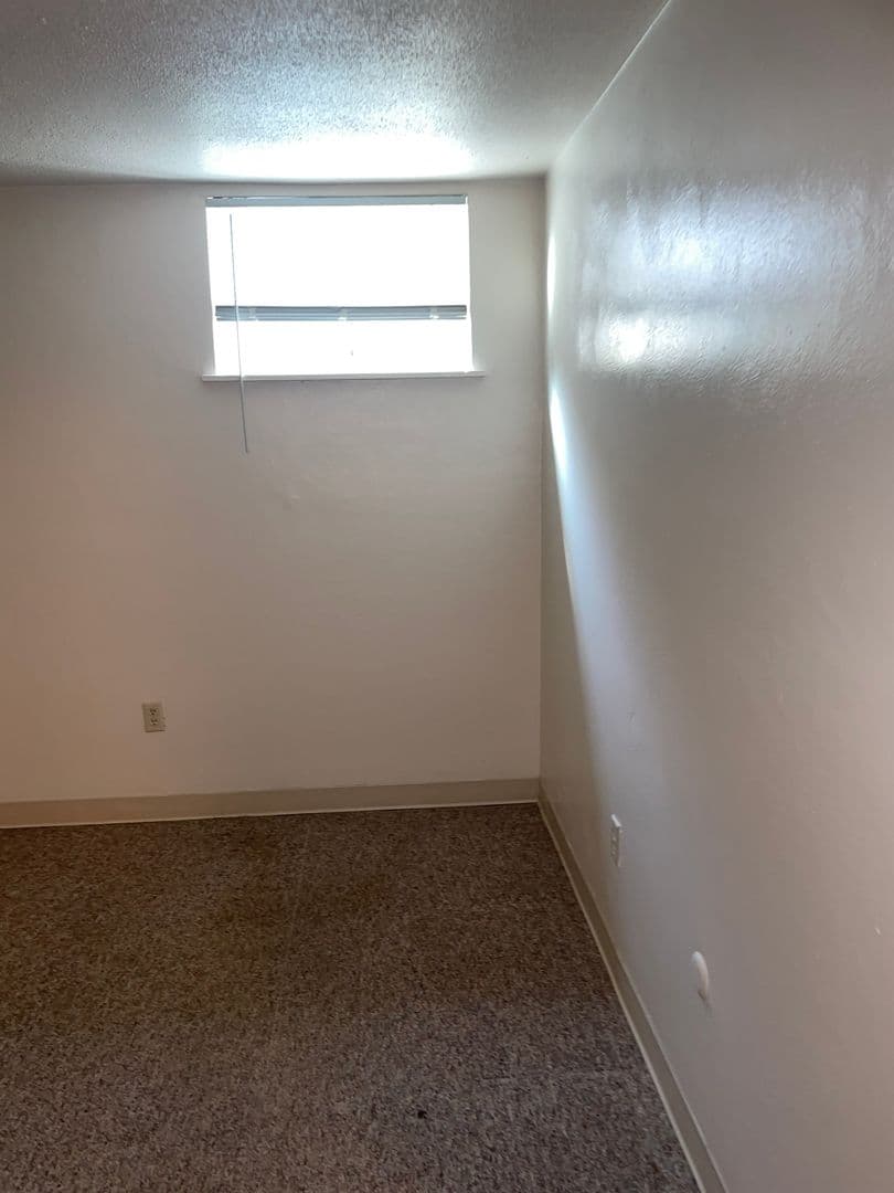 25 E Third Ave 13 of 16