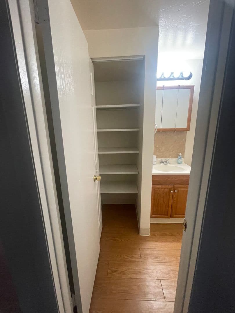 25 E Third Ave 8 of 11