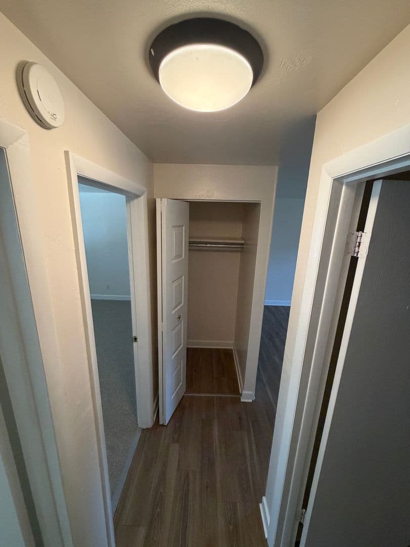 25 E Third Ave 6 of 12
