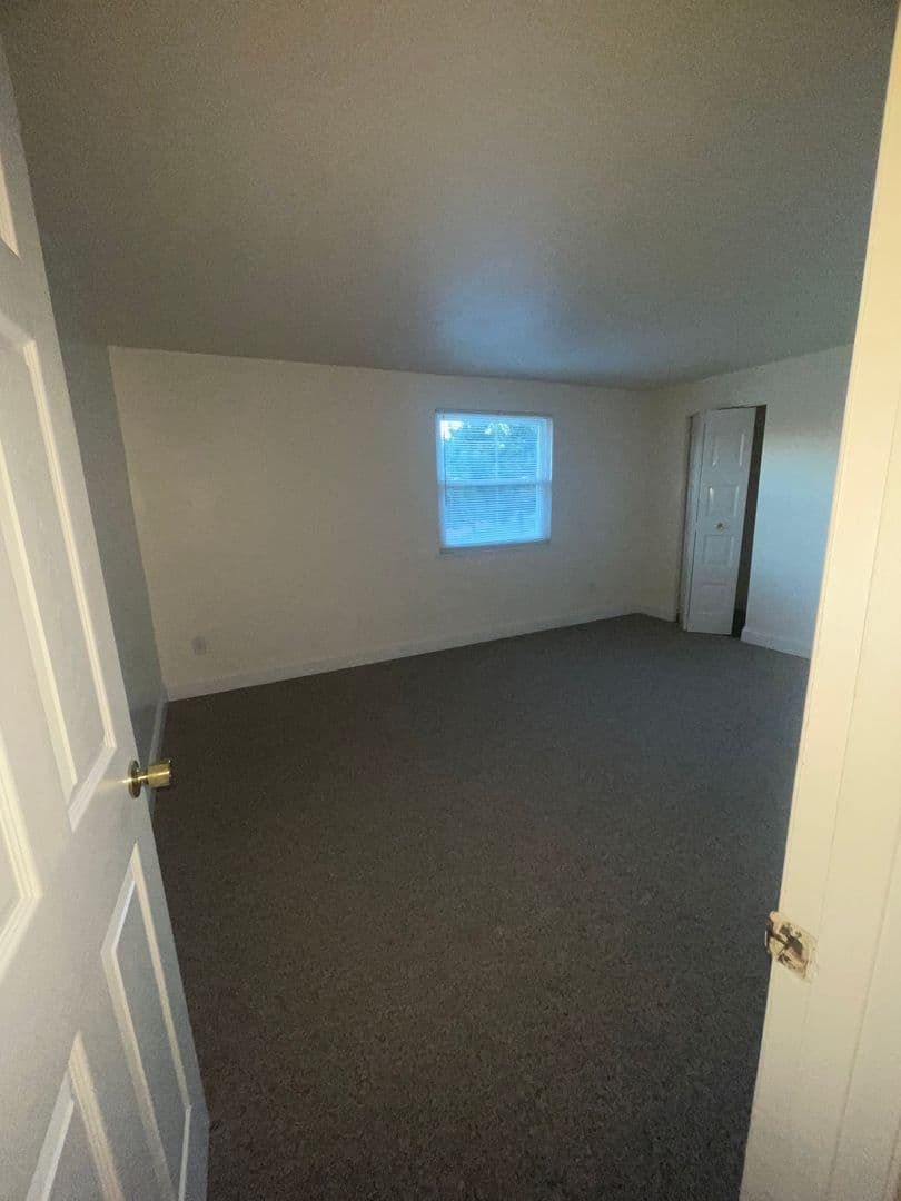 25 E Third Ave 6 of 9