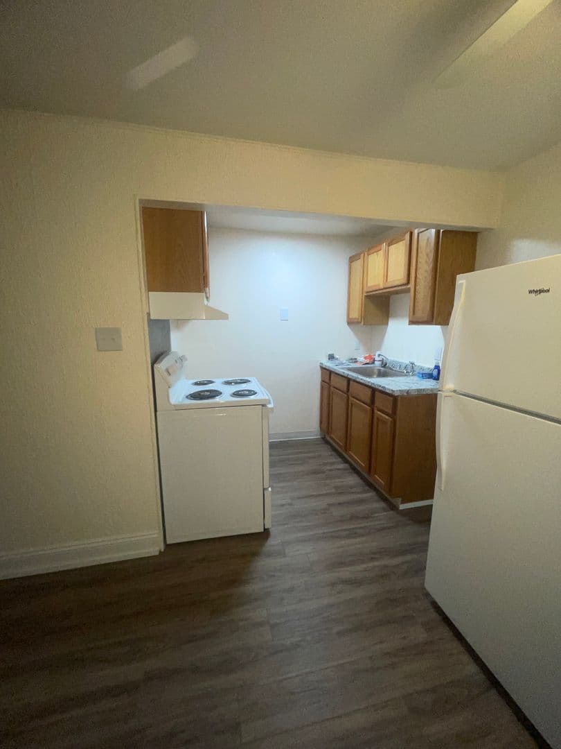 25 E Third Ave 3 of 9