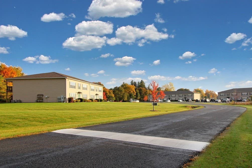 Clover Crossing Apartments 3 of 16