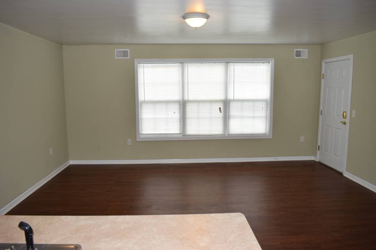 Clover Crossing Apartments 2 of 12