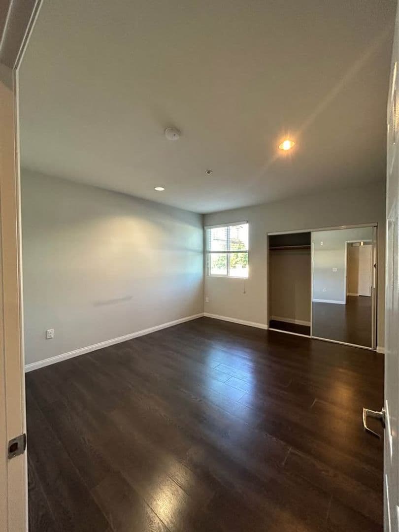 Sherman Oaks Place LLC 6 of 11
