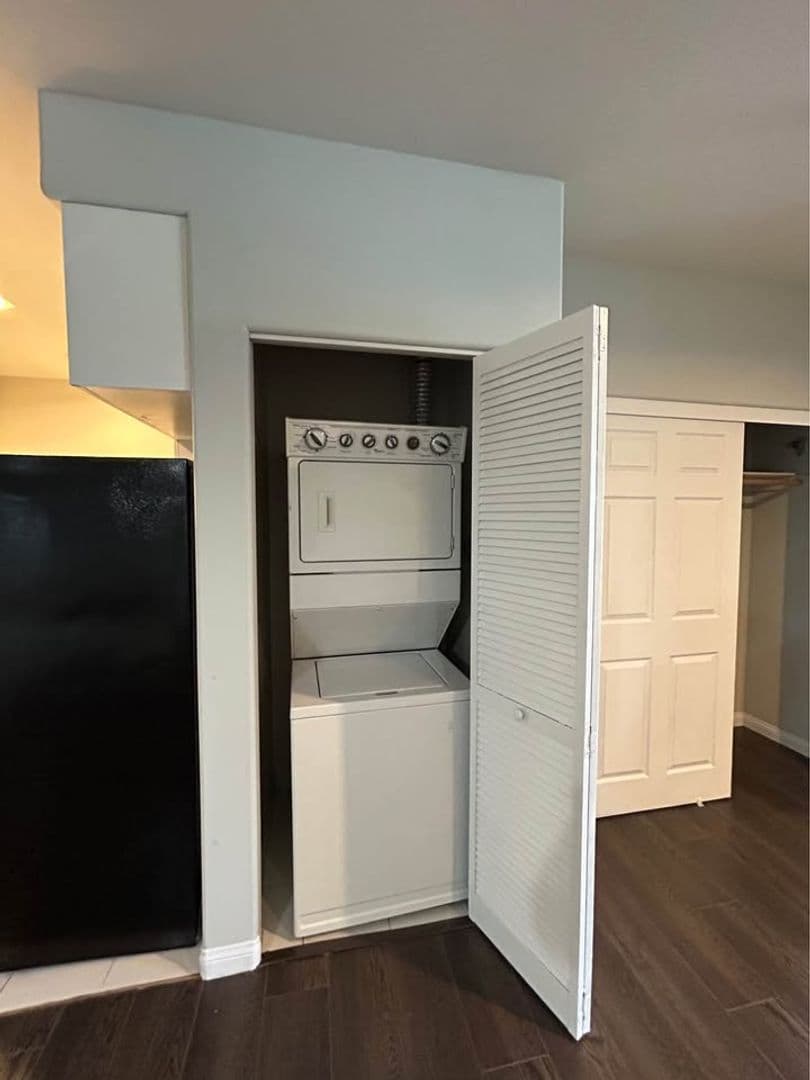 Sherman Oaks Place LLC 3 of 11