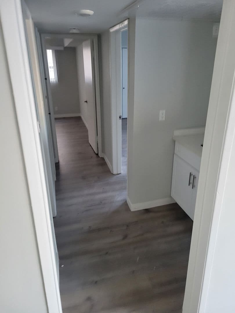 Premier Apartments - 12311 8 of 11