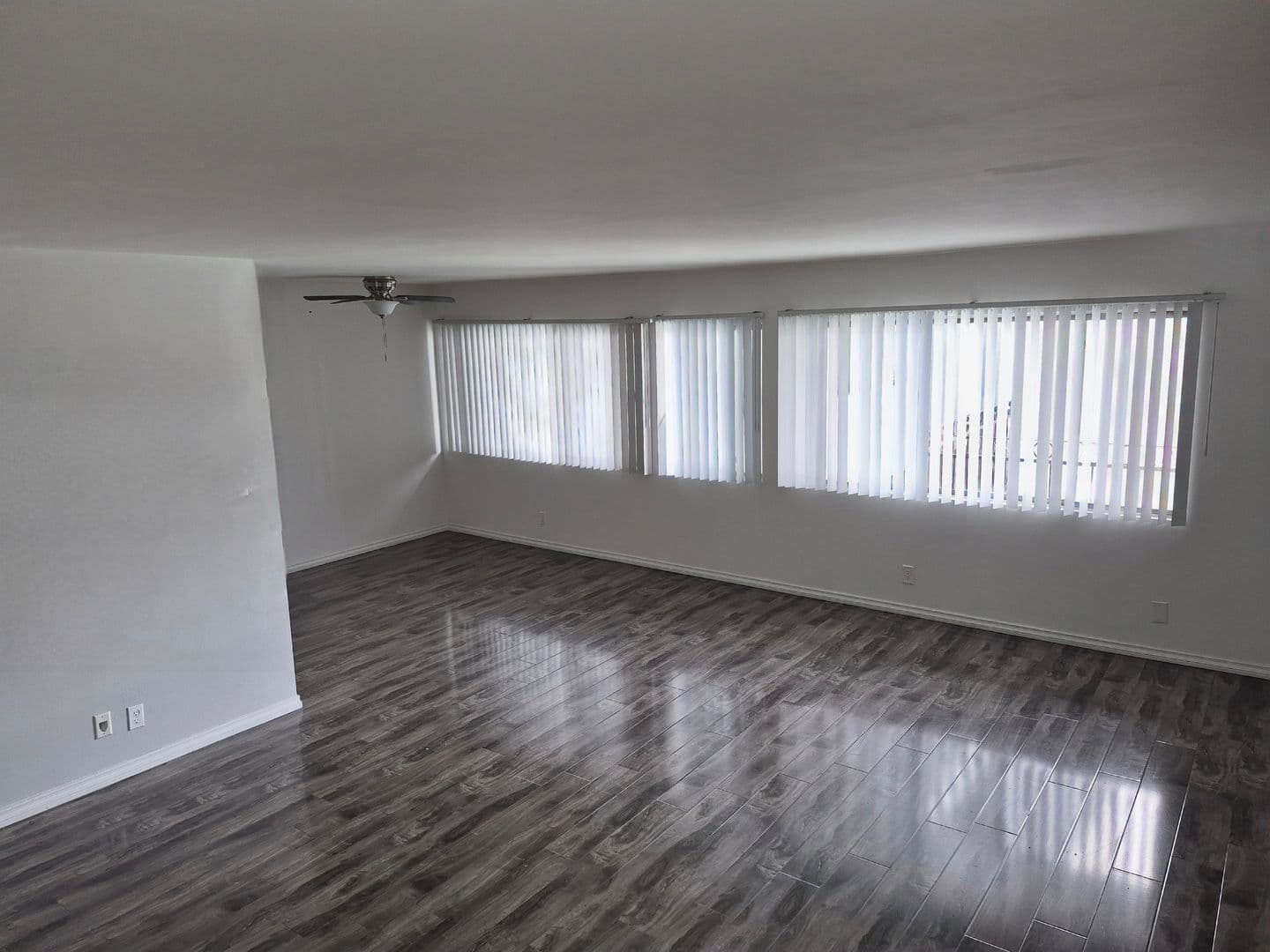 Premier Apartments - 12311 2 of 9
