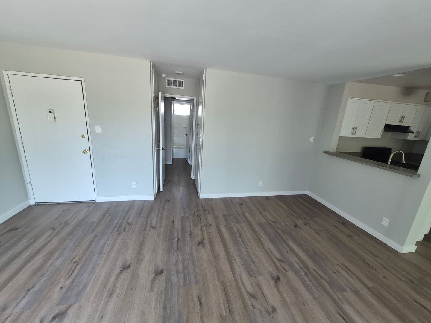 Premier Apartments - 12311 10 of 13