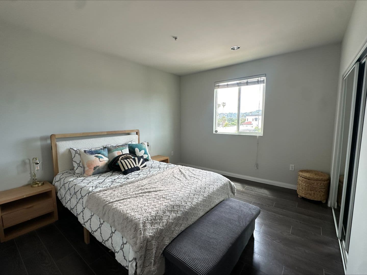 Sherman Oaks Place LLC 2 of 8