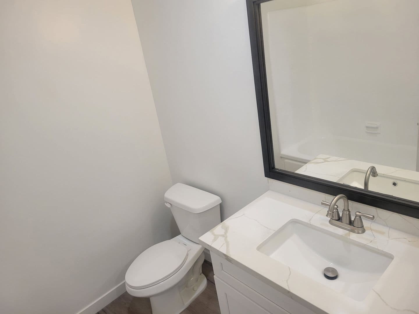 Premier Apartments - 12311 9 of 11
