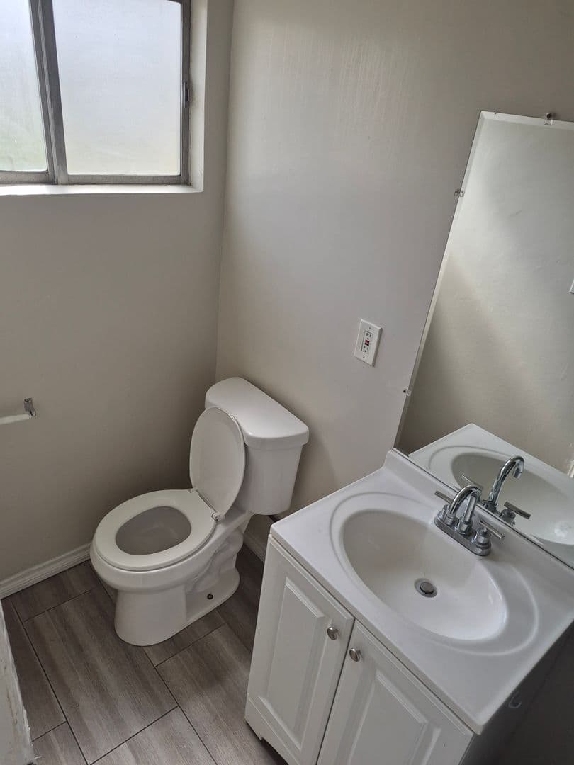 Premier Apartments - 12311 9 of 9