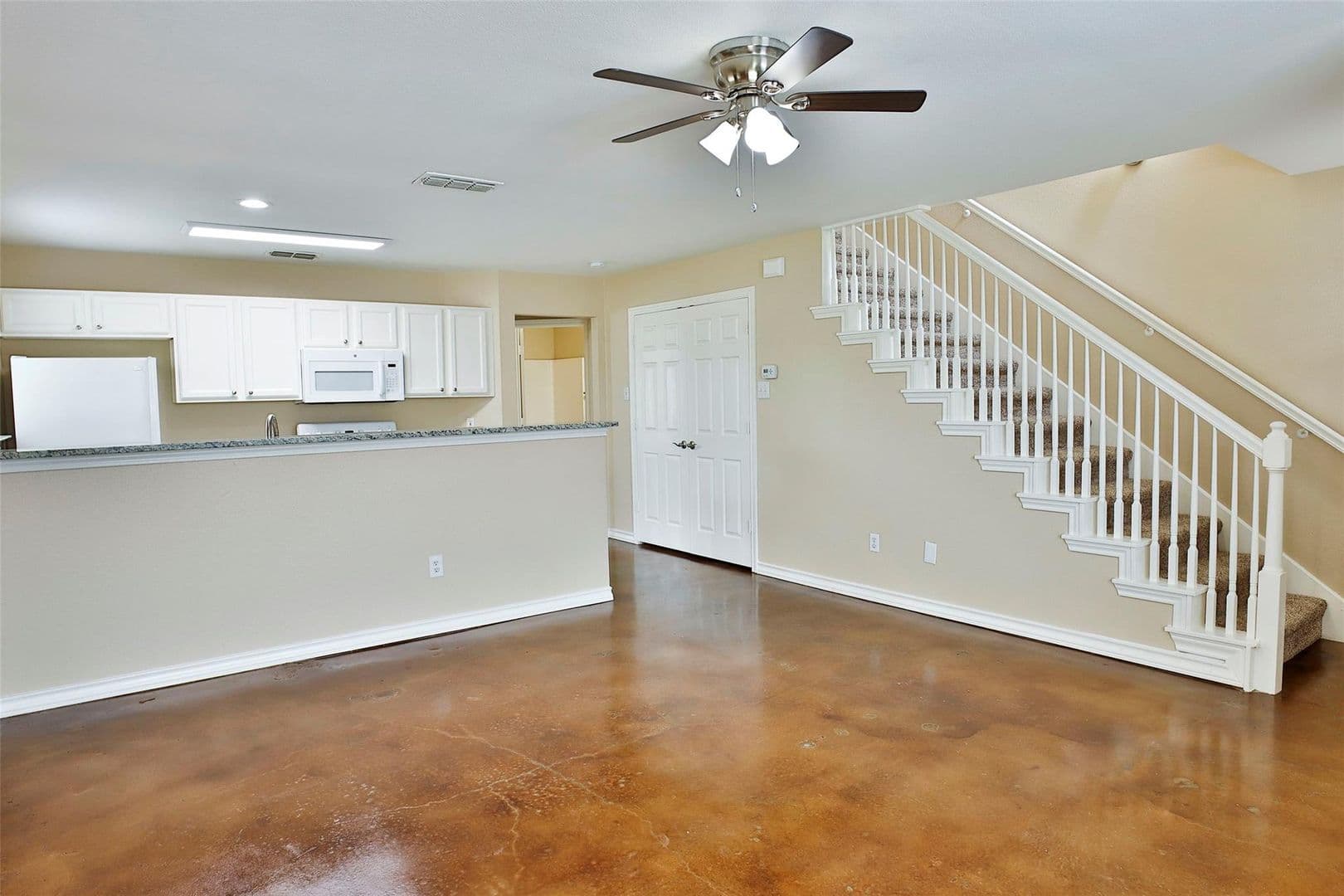 7713 Stanley Court 3 of 14