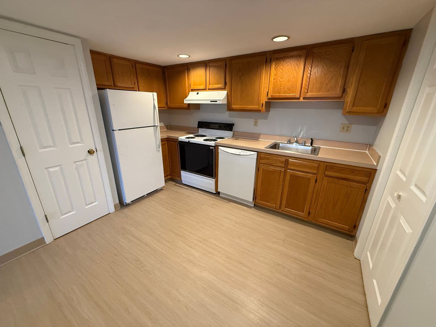 555 Worcester Street - SREC Worcester LLC 1 of 8
