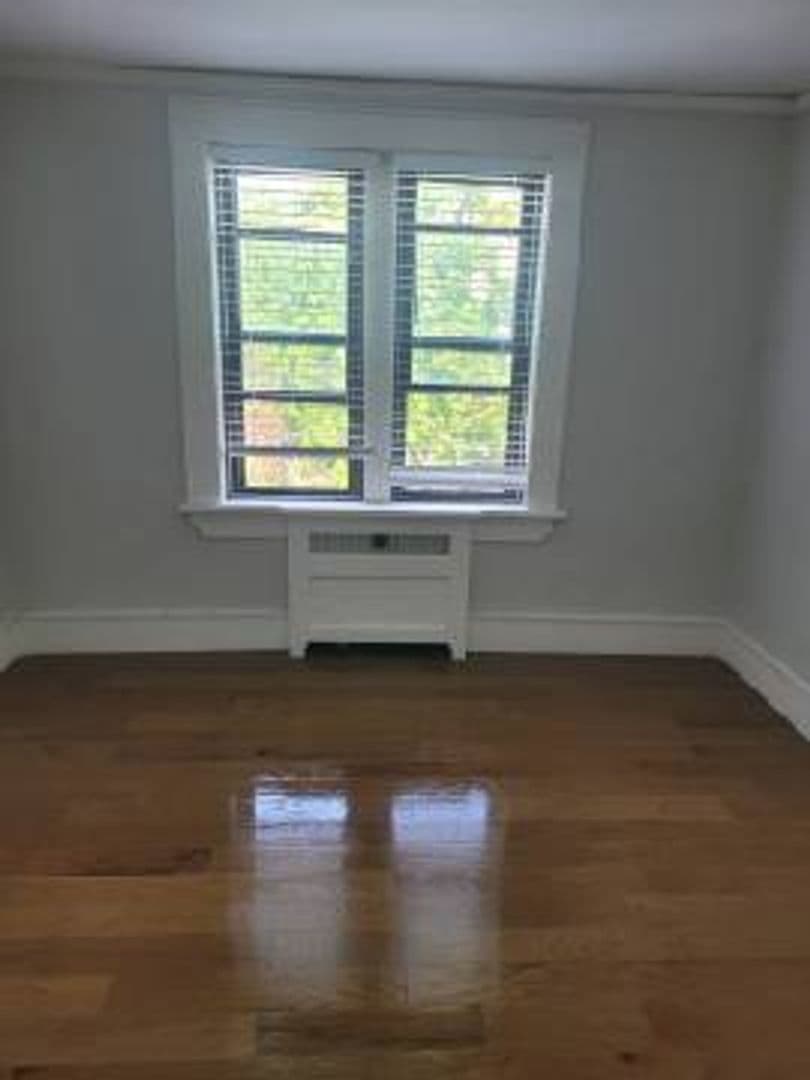 The Van Dyke LLC 10 of 13