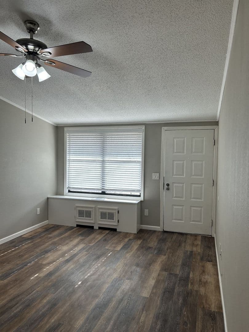 Waterbury Estates 5 of 10