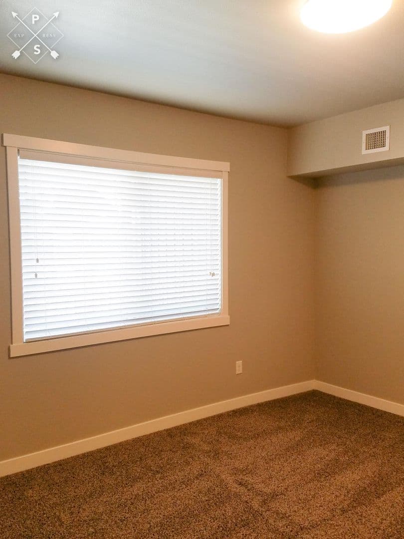 3 Bedroom - 2.5 Bathroom Apartment for Rent! 33 of 49