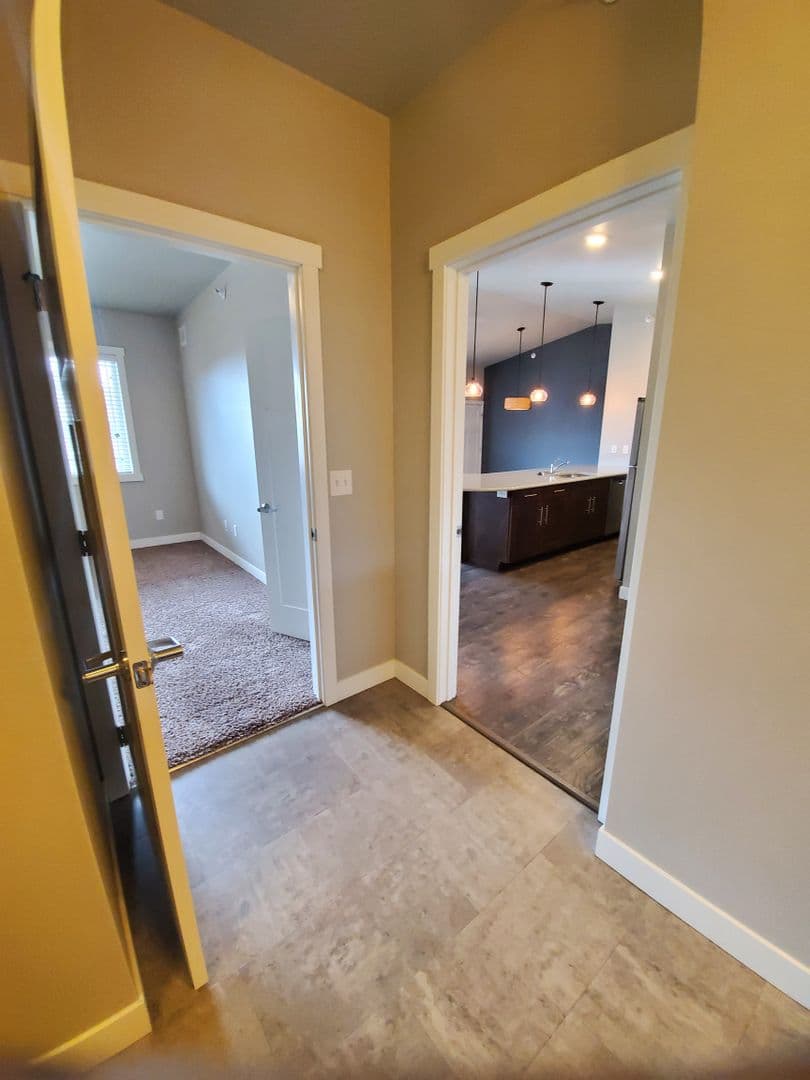 3 Bedroom - 2.5 Bathroom Apartment for Rent! 38 of 40
