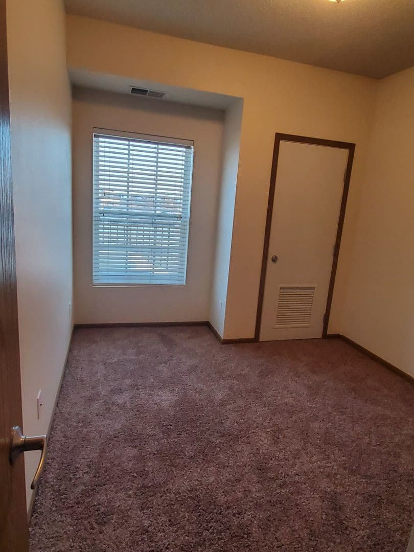 2 Bedroom - 2 Bathroom Apartment for Rent! 27 of 31