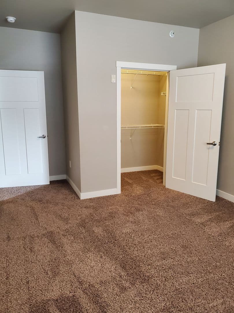 3 Bedroom - 2.5 Bathroom Apartment for Rent! 33 of 35