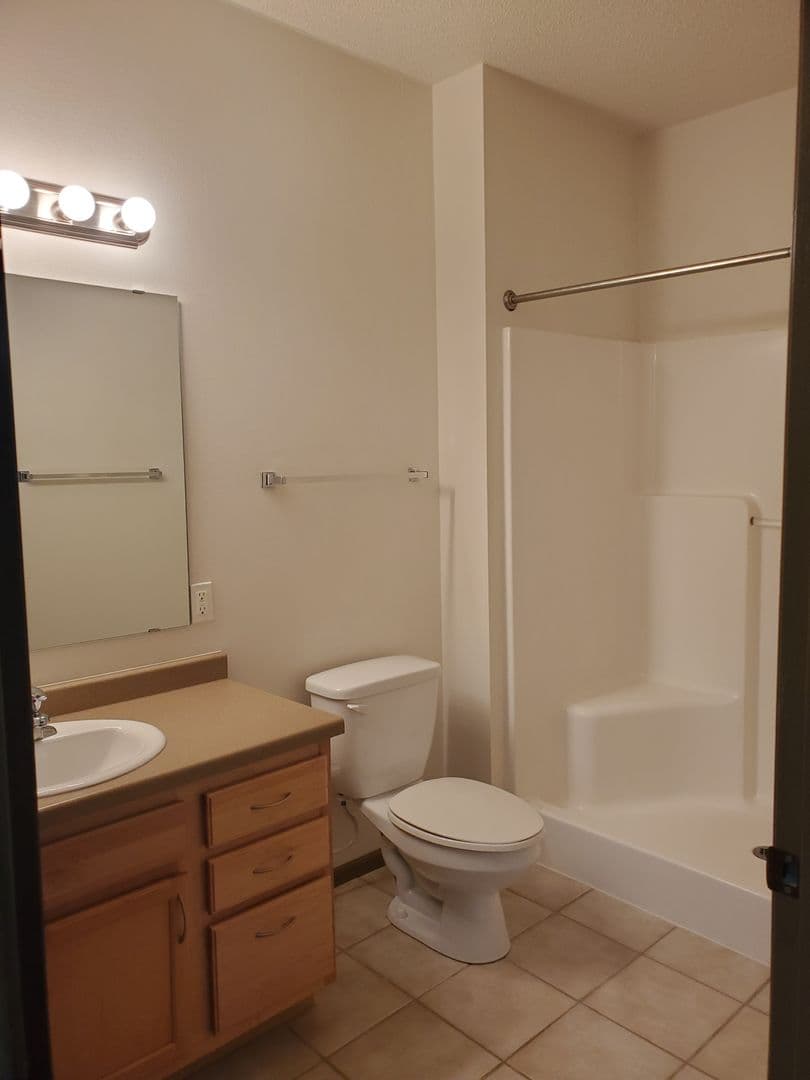 2 Bedroom - 2 Bathroom Apartment for Rent! 29 of 31