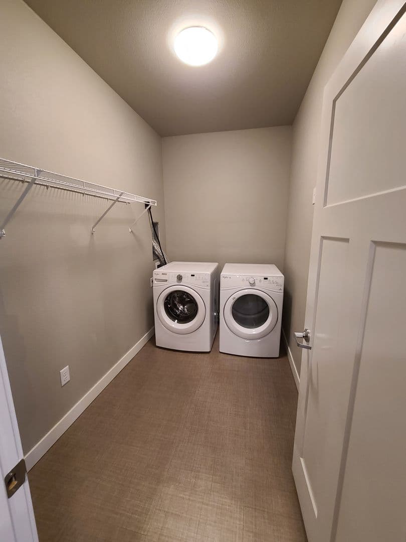 3 Bedroom - 2.5 Bathroom Apartment for Rent! 36 of 36