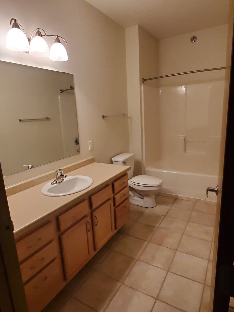 2 Bedroom - 2 Bathroom Apartment for Rent! 30 of 31
