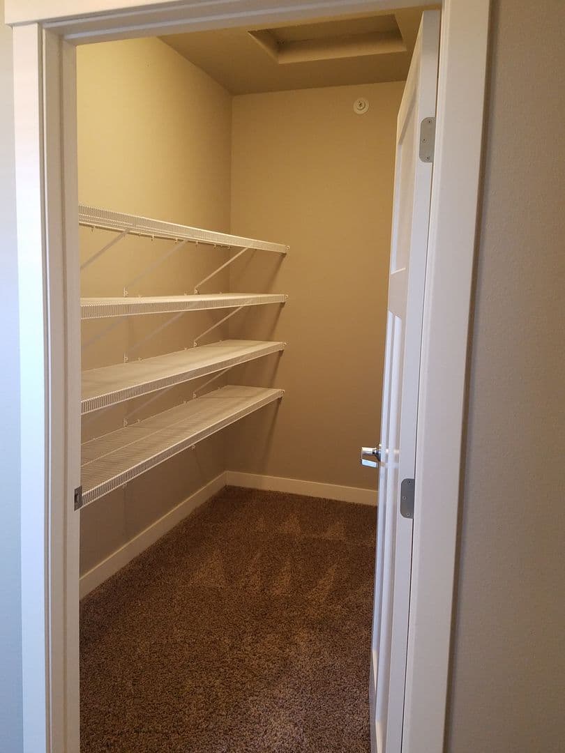 3 Bedroom - 2.5 Bathroom Apartment for Rent! 48 of 49